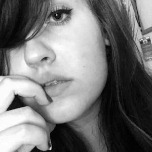 Meet your Posher, Caitlin